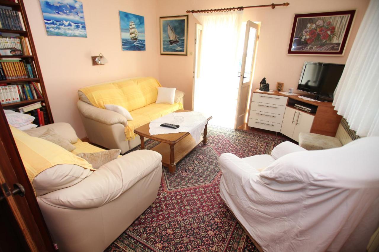 Apartments By The Sea Trogir - 15011 Exterior foto